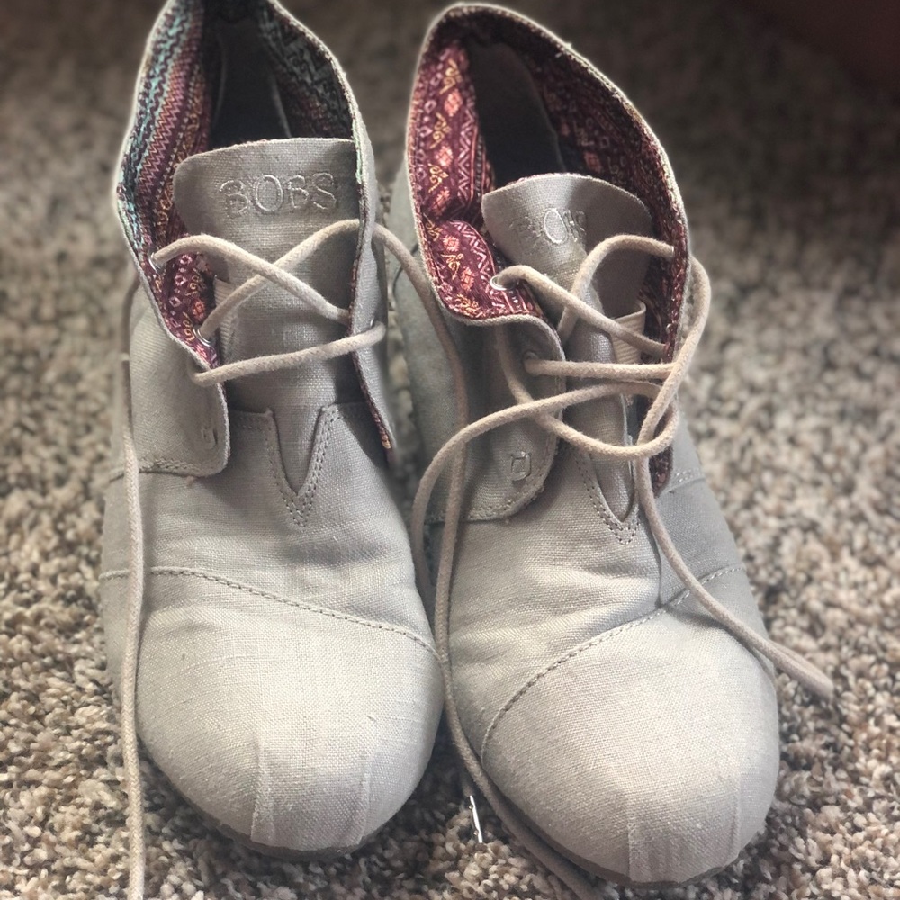 Hardly worn dress wedges